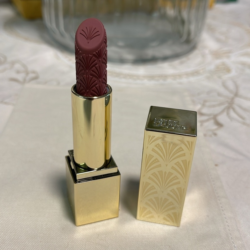 ESTEE LAUDER Lipstick | Strictly Confidential